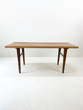 Afbeelding in Gallery-weergave laden, Scandinavische Salontafel