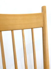 Afbeelding in Gallery-weergave laden, Hans J. Wegner J16 Vintage Schommelstoel