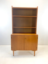 Afbeelding in Gallery-weergave laden, Kleine Teak Wandkast / Boekenkast