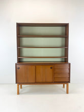 Afbeelding in Gallery-weergave laden, Zweedse Teak Wandkast / Boekenkast
