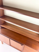 Afbeelding in Gallery-weergave laden, Zweedse Teak Wandkast / Boekenkast
