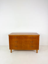 Afbeelding in Gallery-weergave laden, Zweedse Vintage Ladekast
