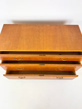 Afbeelding in Gallery-weergave laden, Zweedse Vintage Ladekast
