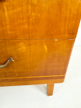 Afbeelding in Gallery-weergave laden, Zweedse Vintage Ladekast
