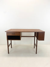 Afbeelding in Gallery-weergave laden, Vintage Teak Bureau

