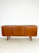 Afbeelding in Gallery-weergave laden, Scandinavische Vintage Sideboard / Dressoir, 'Korsör' jaren 60 IKEA
