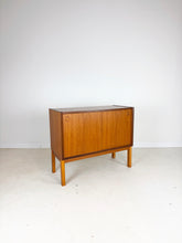 Load image into Gallery viewer, Teak Kast

