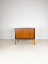 Load image into Gallery viewer, Teak Kast
