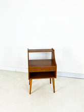 Afbeelding in Gallery-weergave laden, Mid-Century Night-Stand
