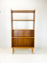 Afbeelding in Gallery-weergave laden, Teak Boekenkast uit Scandinavië

