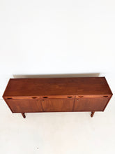 Afbeelding in Gallery-weergave laden, Ulferts Vintage Sideboard / Dressoir

