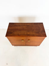 Afbeelding in Gallery-weergave laden, Vintage Teak Kastje
