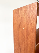 Afbeelding in Gallery-weergave laden, Vintage Teak Boekenkast / Wandkast
