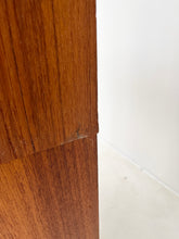 Afbeelding in Gallery-weergave laden, Vintage Teak Boekenkast / Wandkast
