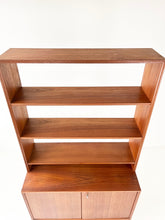 Afbeelding in Gallery-weergave laden, Vintage Teak Boekenkast / Wandkast
