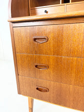 Afbeelding in Gallery-weergave laden, Scandinavisch Teak Secretaire
