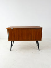 Load image into Gallery viewer, Vintage Teak Schuifdeurkast
