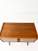 Afbeelding in Gallery-weergave laden, Vintage  Nachtkastje
