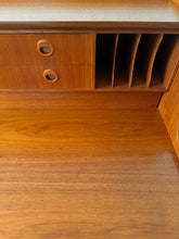 Afbeelding in Gallery-weergave laden, Vintage Secretaire uit Scandinavië
