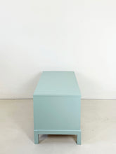 Afbeelding in Gallery-weergave laden, Lage Vintage Ladekast

