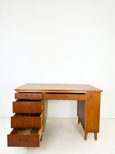 Afbeelding in Gallery-weergave laden, Vintage Teak Bureau uit Zweden
