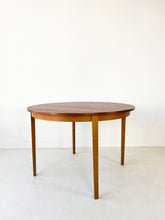Afbeelding in Gallery-weergave laden, Ronde Teakhouten Tafel
