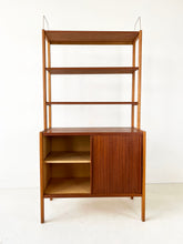 Afbeelding in Gallery-weergave laden, Bodafors Teak Boekenkast (sold separately)
