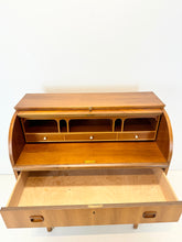 Afbeelding in Gallery-weergave laden, Vintage Teak Egon Ostergaard Secretaire
