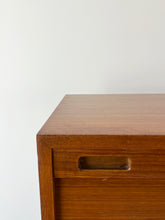 Afbeelding in Gallery-weergave laden, Vintage Scandinavisch Archievkast
