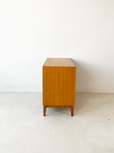 Afbeelding in Gallery-weergave laden, Vintage Ladekast uit Zweden

