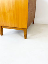 Afbeelding in Gallery-weergave laden, Vintage Ladekast uit Zweden
