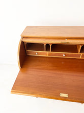 Afbeelding in Gallery-weergave laden, Vintage Scandinavische Secretaire
