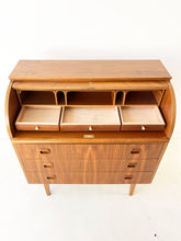 Afbeelding in Gallery-weergave laden, Vintage Scandinavische Secretaire

