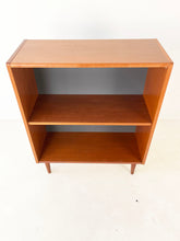 Afbeelding in Gallery-weergave laden, Deense Lage Boekenkast
