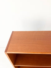 Afbeelding in Gallery-weergave laden, Deense Lage Boekenkast
