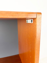Afbeelding in Gallery-weergave laden, Deense Lage Boekenkast
