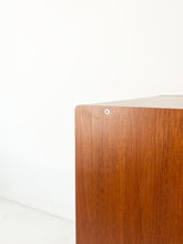 Afbeelding in Gallery-weergave laden, Deense Lage Boekenkast
