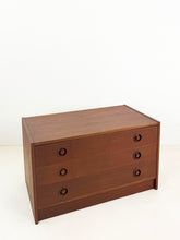 Afbeelding in Gallery-weergave laden, Lage Teak Ladekast
