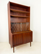 Afbeelding in Gallery-weergave laden, Deense Teak Wandkast
