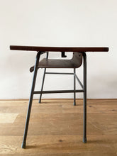 Afbeelding in Gallery-weergave laden, School Bureau
