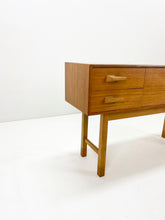Afbeelding in Gallery-weergave laden, Scandinavische Teak Ladekastje
