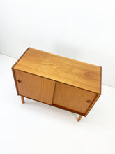 Afbeelding in Gallery-weergave laden, Teak Kast
