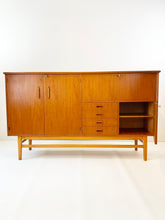 Afbeelding in Gallery-weergave laden, Hoog Dressoir
