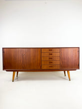 Afbeelding in Gallery-weergave laden, Teak Dressior
