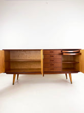 Afbeelding in Gallery-weergave laden, Teak Dressior
