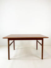 Afbeelding in Gallery-weergave laden, Grote Teak Salontafel
