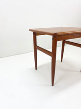Afbeelding in Gallery-weergave laden, Teak Bijzettafel
