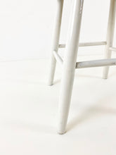 Afbeelding in Gallery-weergave laden, Blauw Gestoffeerd Krukje

