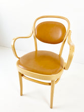 Afbeelding in Gallery-weergave laden, Stoel
