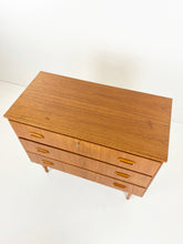 Afbeelding in Gallery-weergave laden, Teak Ladekastje
